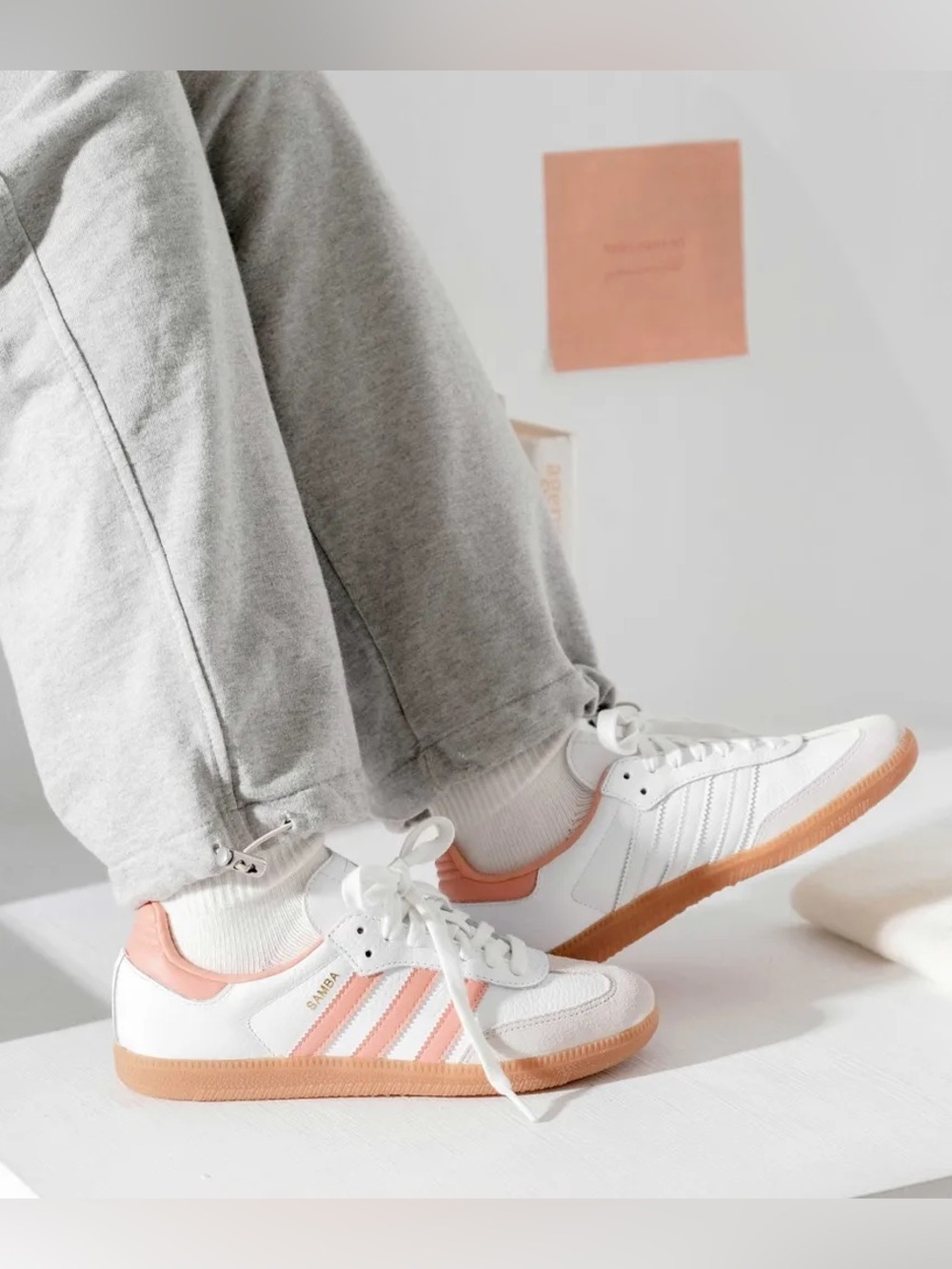 adidas Originals Samba OG "White Wonder Clay Gum"Sz 8.5 Women’s 
(Oct 026)